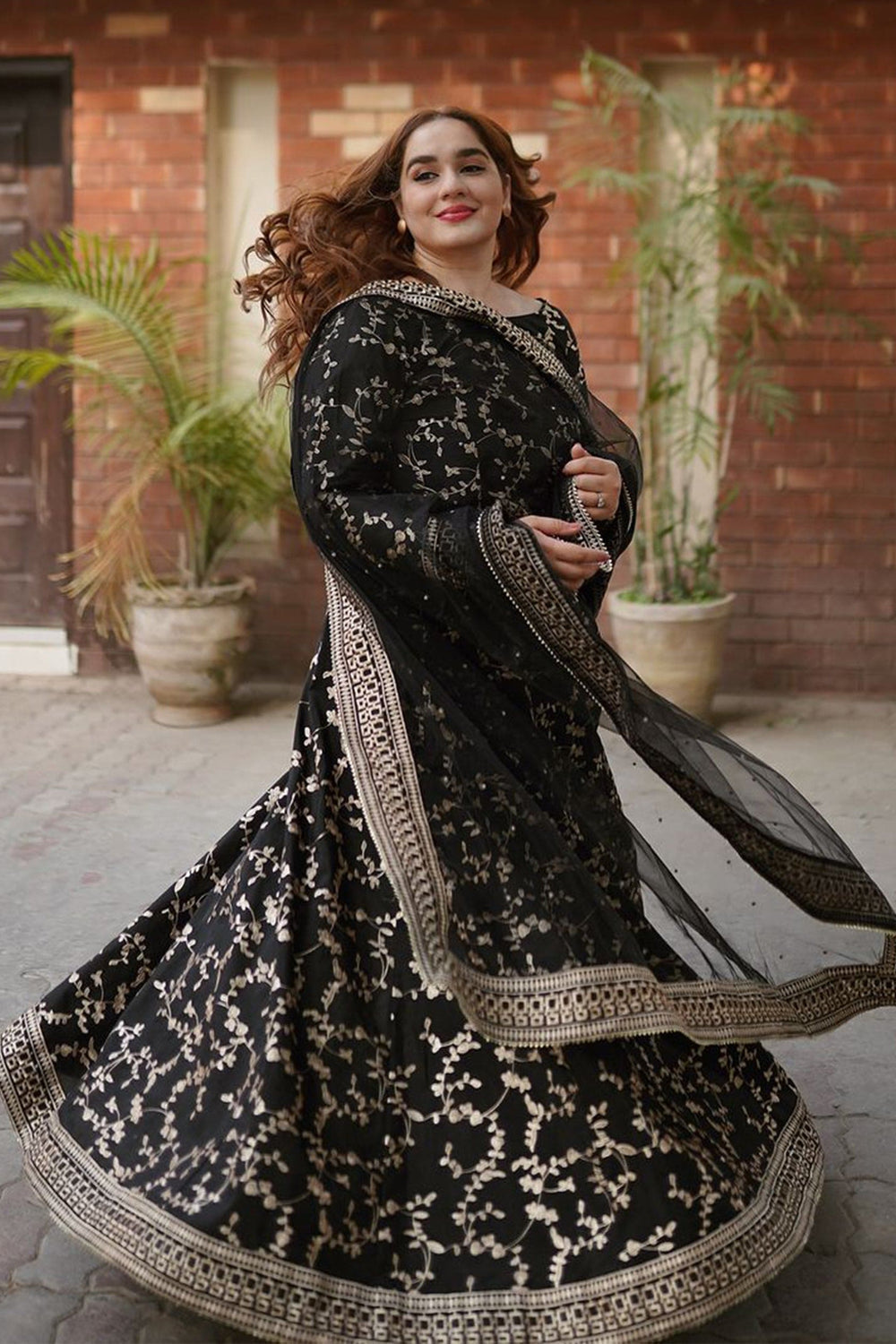 Embroidered Lehenga Choli 3pcs Set With Hand Bag