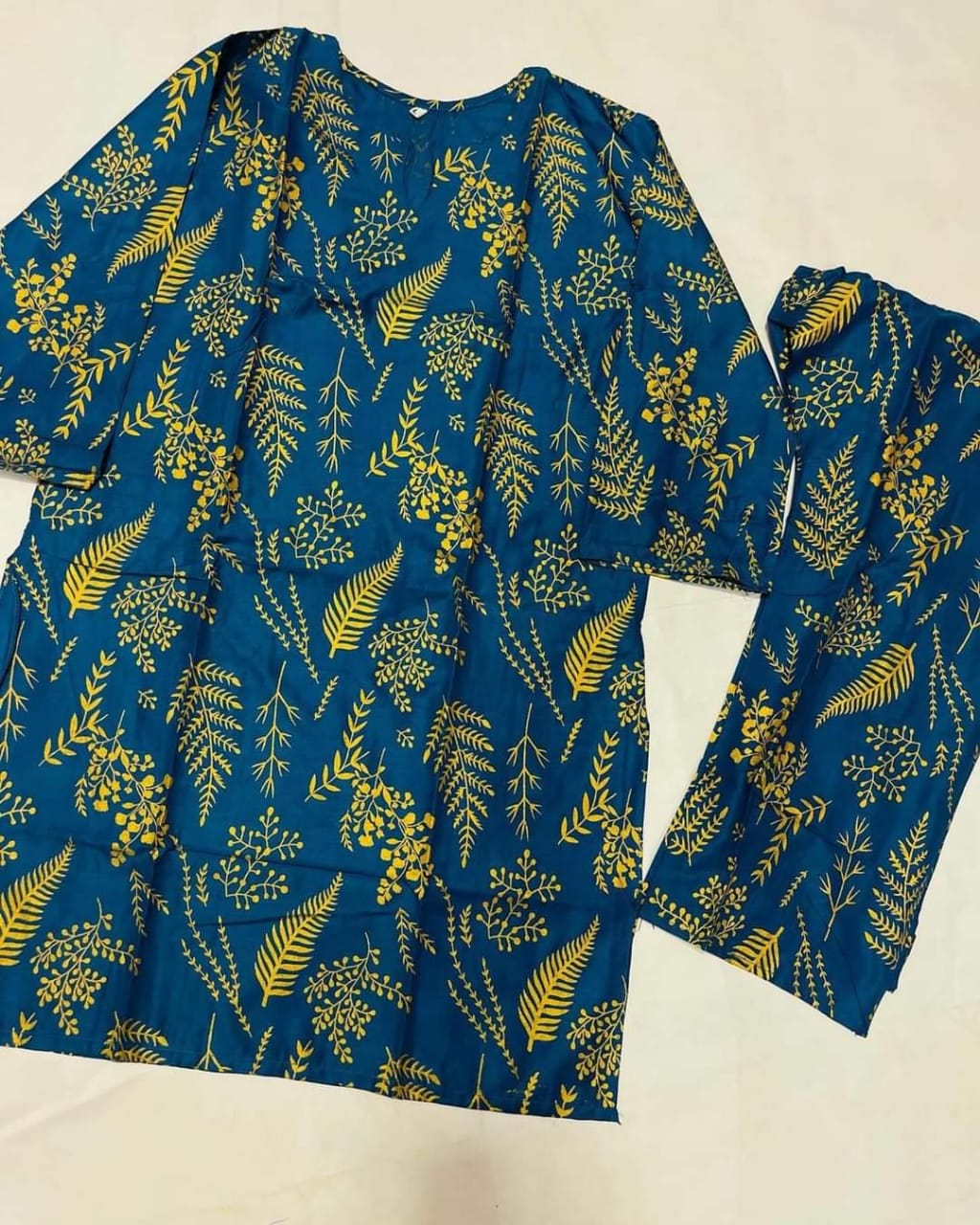 Peacock Design 2pcs suit stitch suit