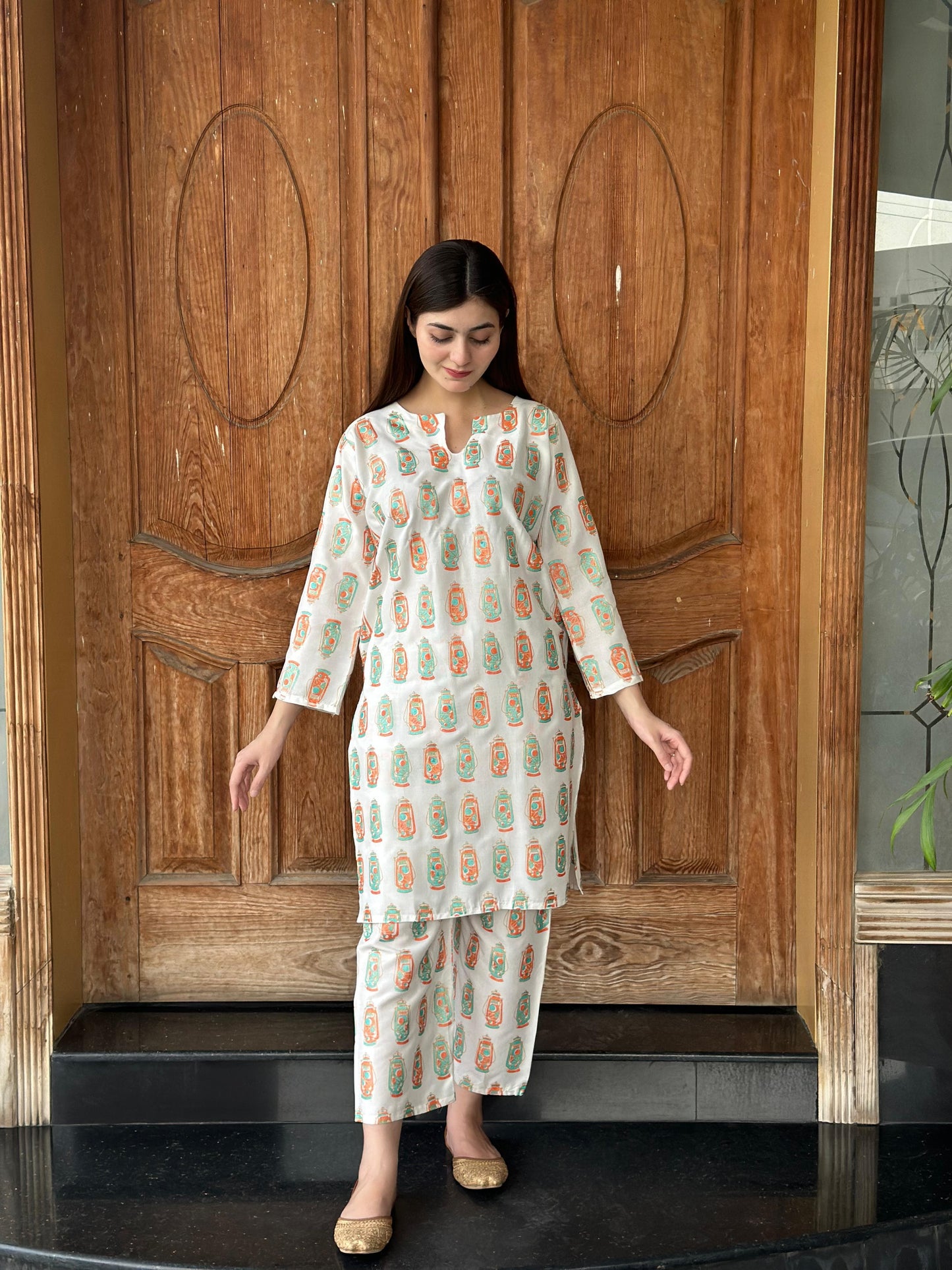 Laal Tain 2pcs suit