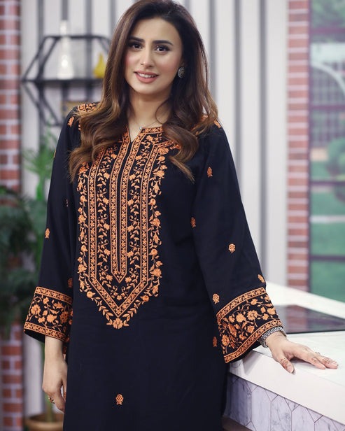 Black Aura 2PC (Farshi Shalwar)